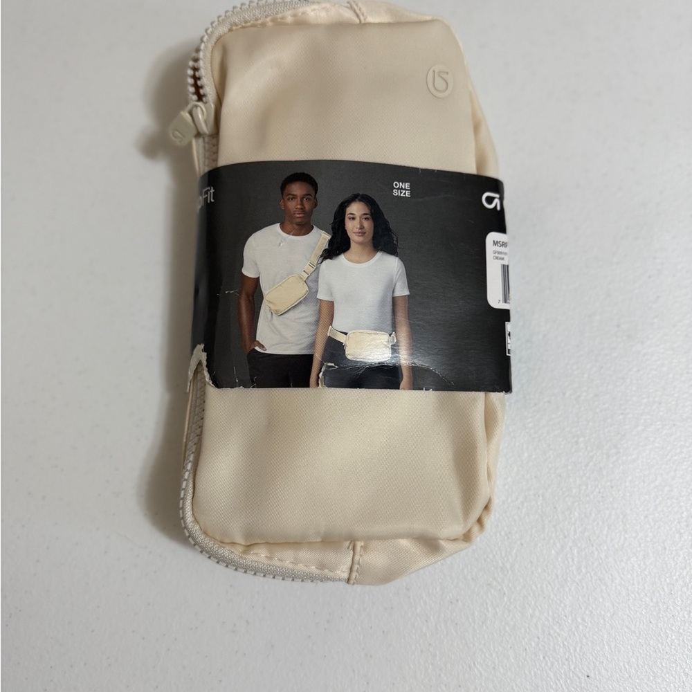 Gapfit Belt Bag Fanny Pack Crossbody Adjustable‎ Strap Cream